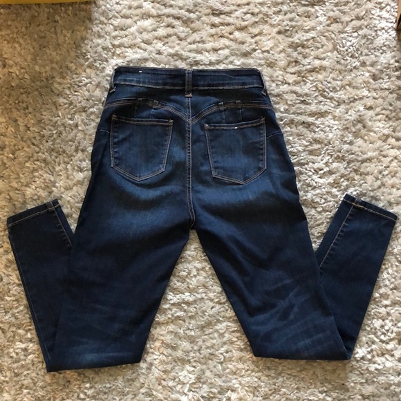 Great Booty Jeans!!! 😁 - Picture 3 of 4